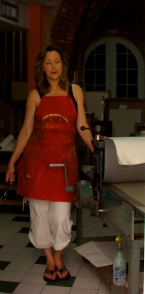 Jonna White with etching press in her studio : Jonna's Gallery in St. Thomas : Jonna White Gallery